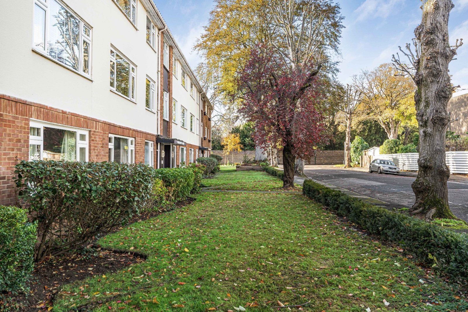 Flat Eversfield Road in Greater London