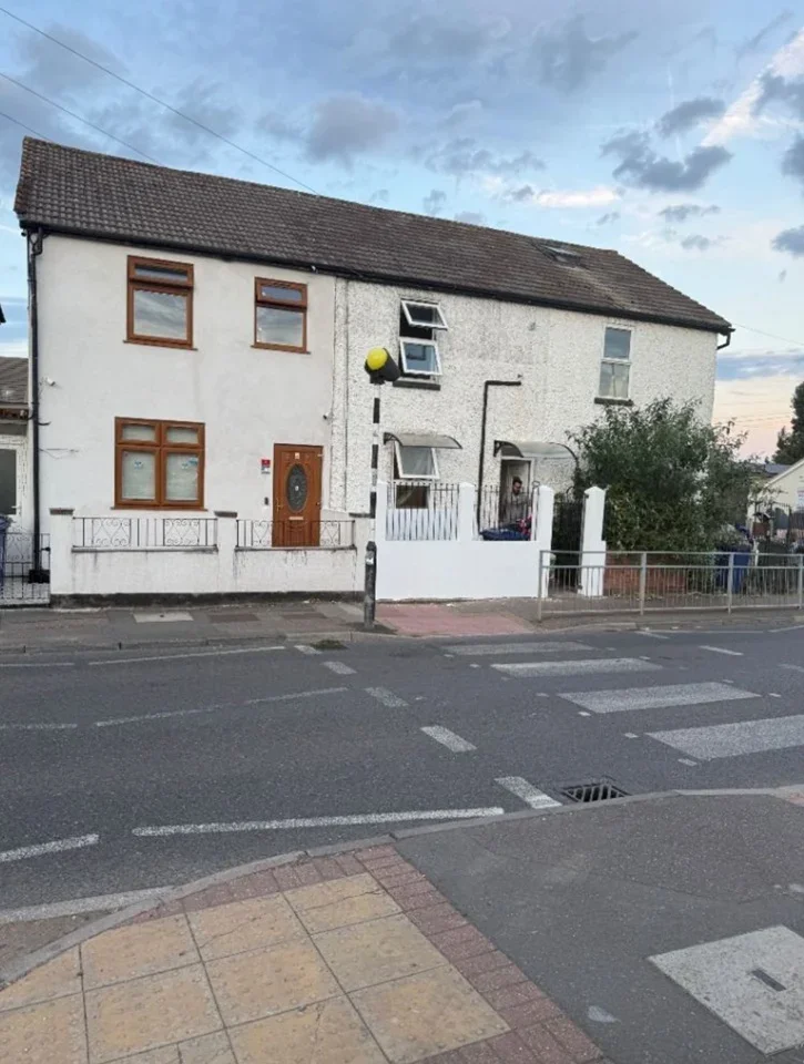 House Mill Road in Aveley