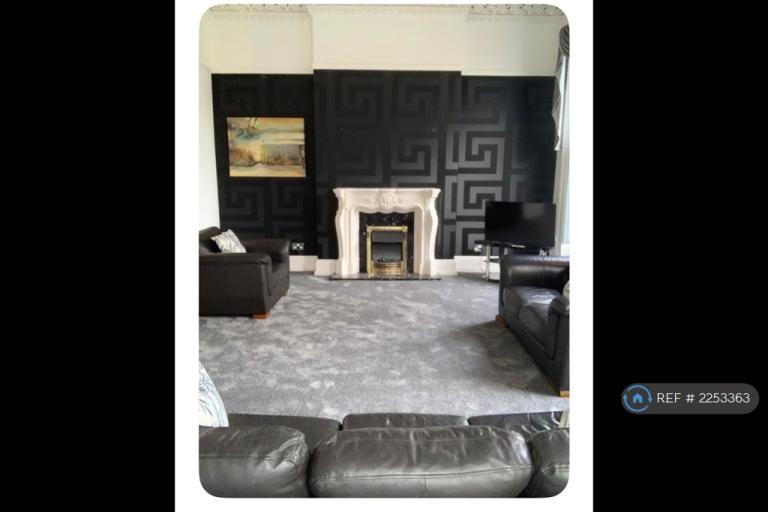 Flat Woolton Mount in Liverpool