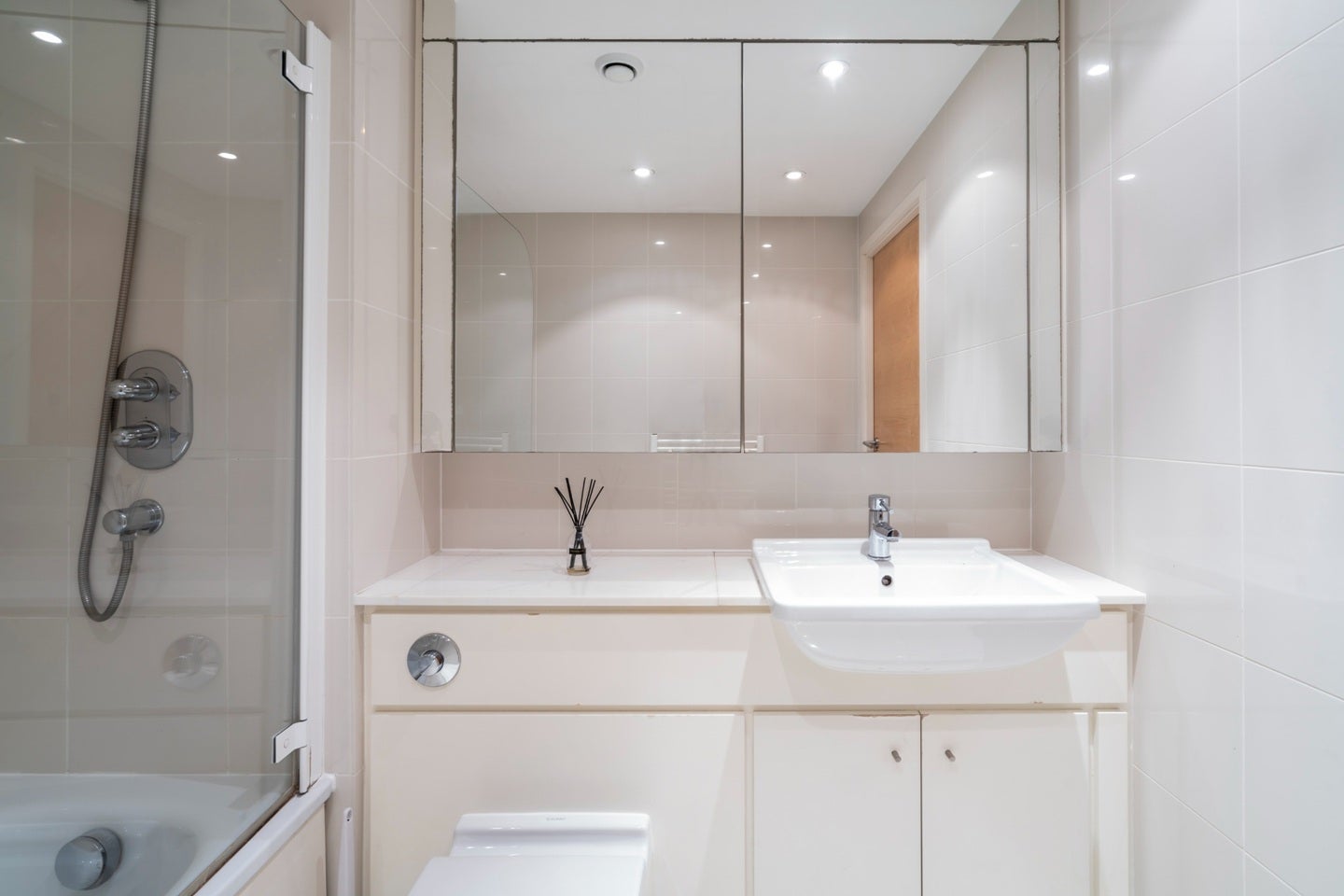 Flat Monck Street in City of Westminster