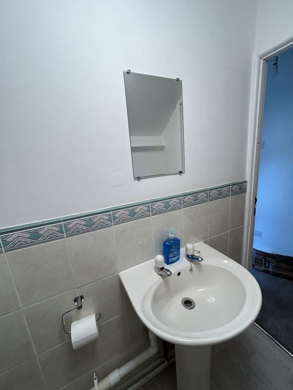 Room Hutton Close in Bristol