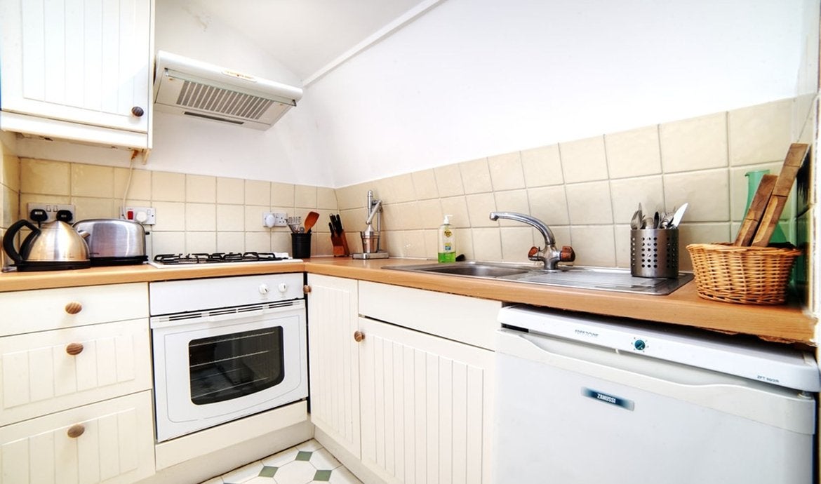 Flat Kennington Park Road in Greater London