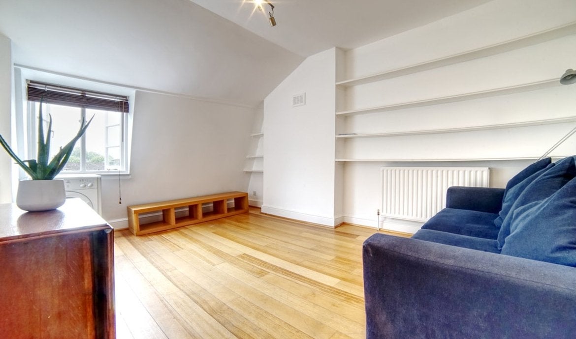 Flat Kennington Park Road in Greater London