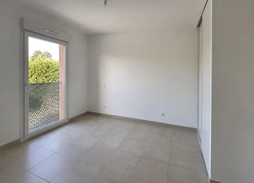 Flat Avenue des Tilleuls in Caumont-sur-Durance