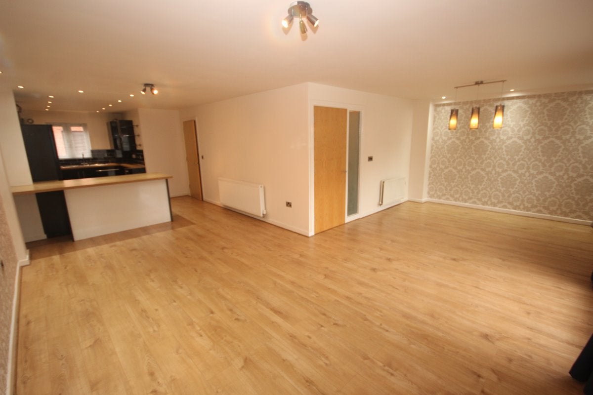 Flat Bakers Court in Winsford