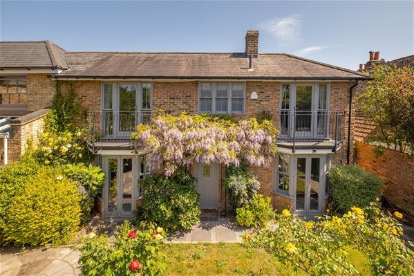 House High Street in Elmbridge