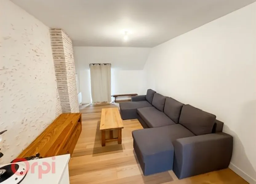 Flat Rue de la Gare in Le Controis-en-Sologne