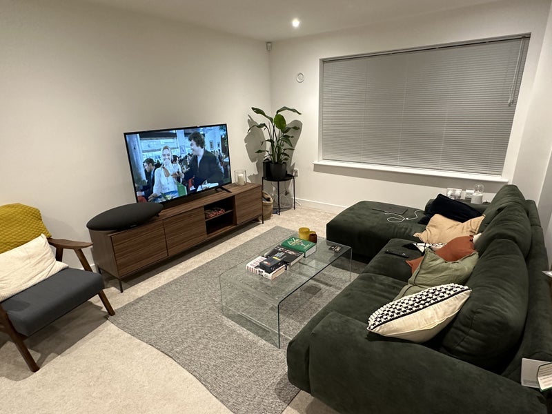 Room Freda Street in Greater London