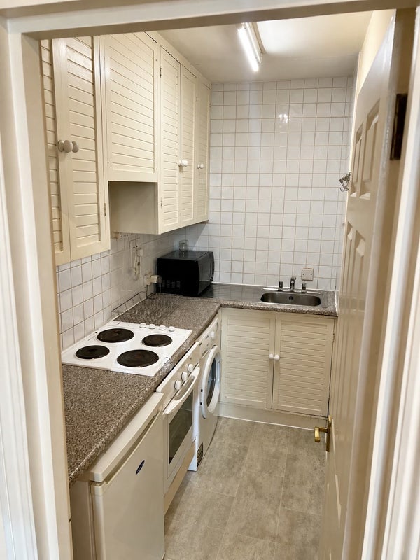 Flat Westbourne Terrace in City of Westminster