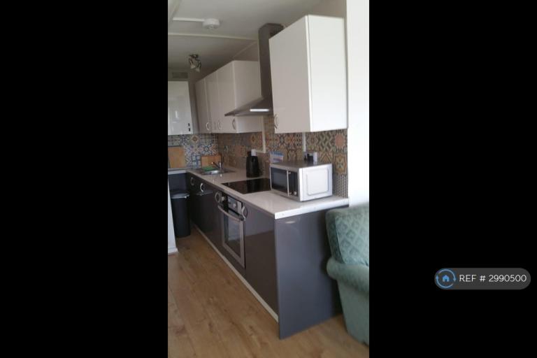 Flat Weatherley Close in Greater London