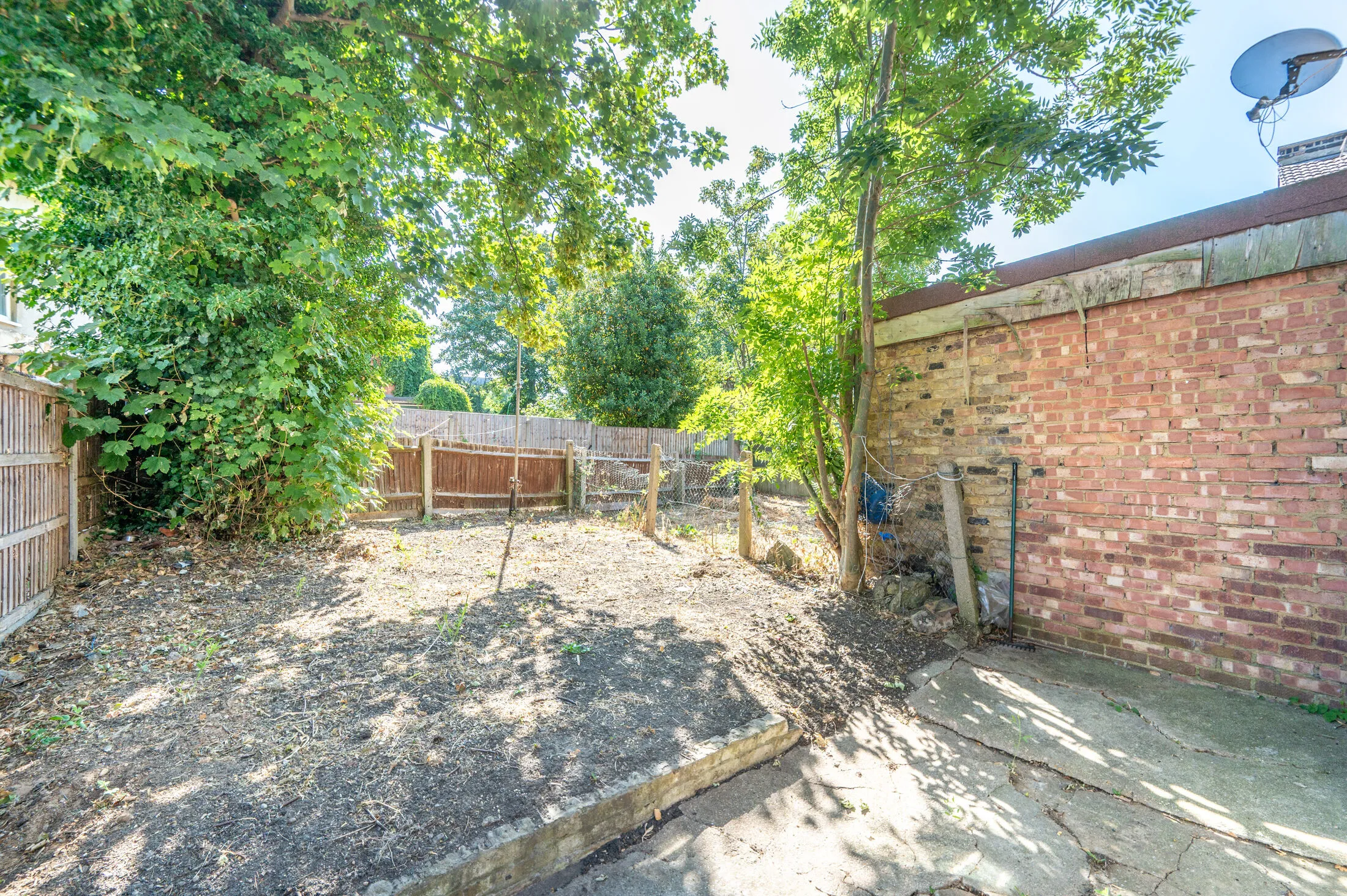 Flat Fairlight Avenue in Greater London