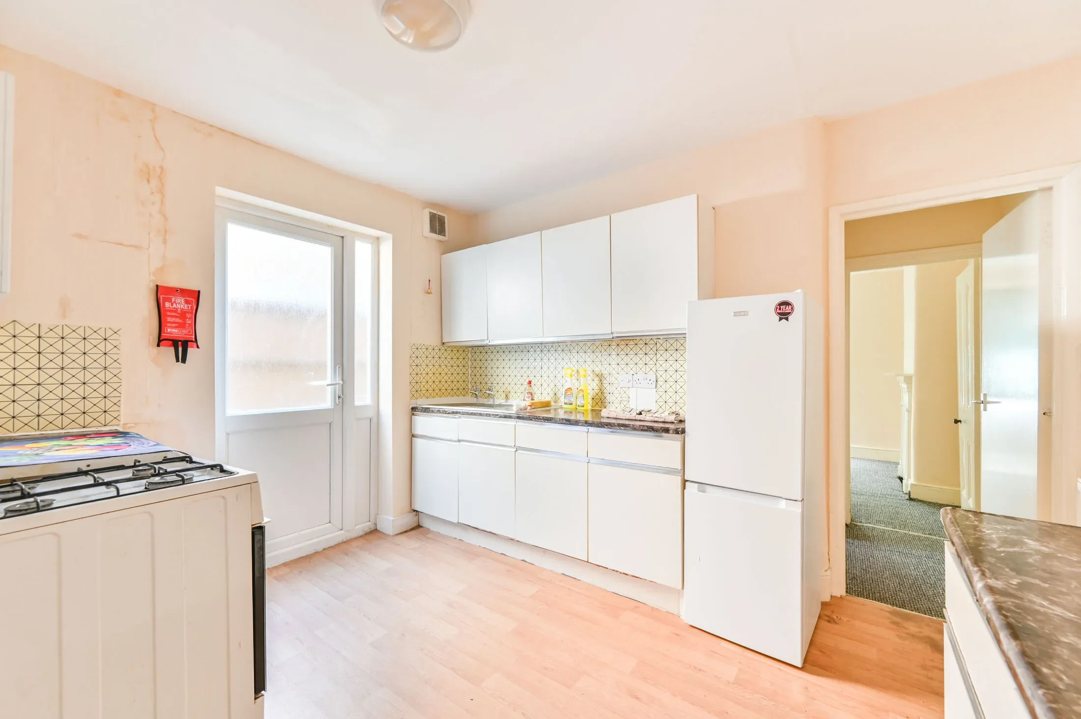 Flat Fairlight Avenue in Greater London