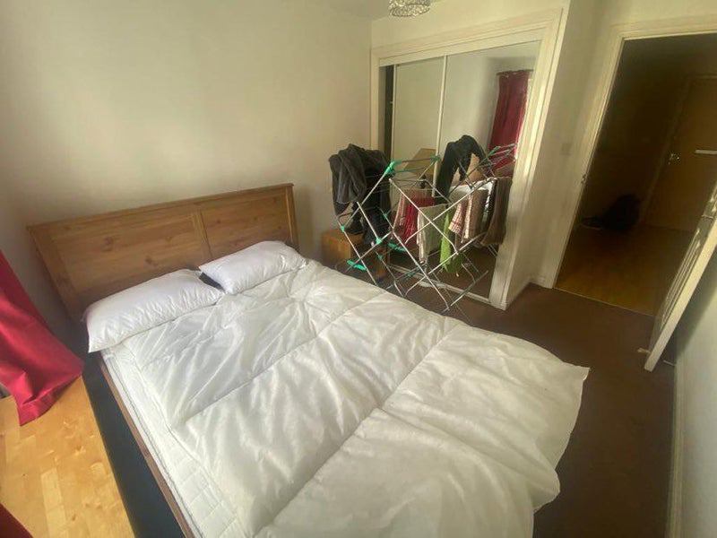 Room Wallace Street in Glasgow