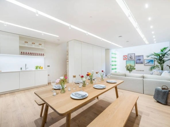 House Nottingham Place in City of Westminster