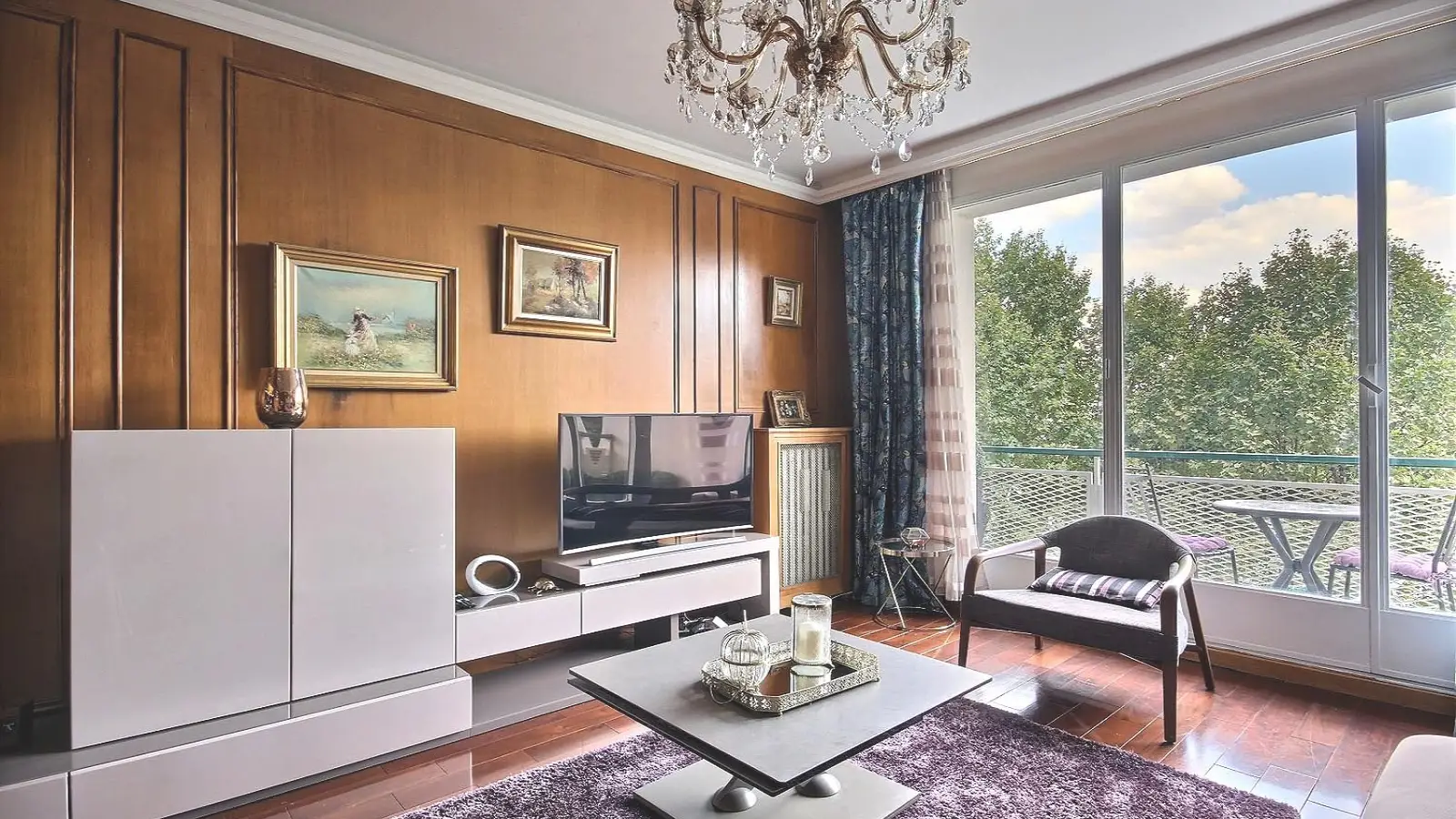 Flat Quai Louis Blériot in Paris