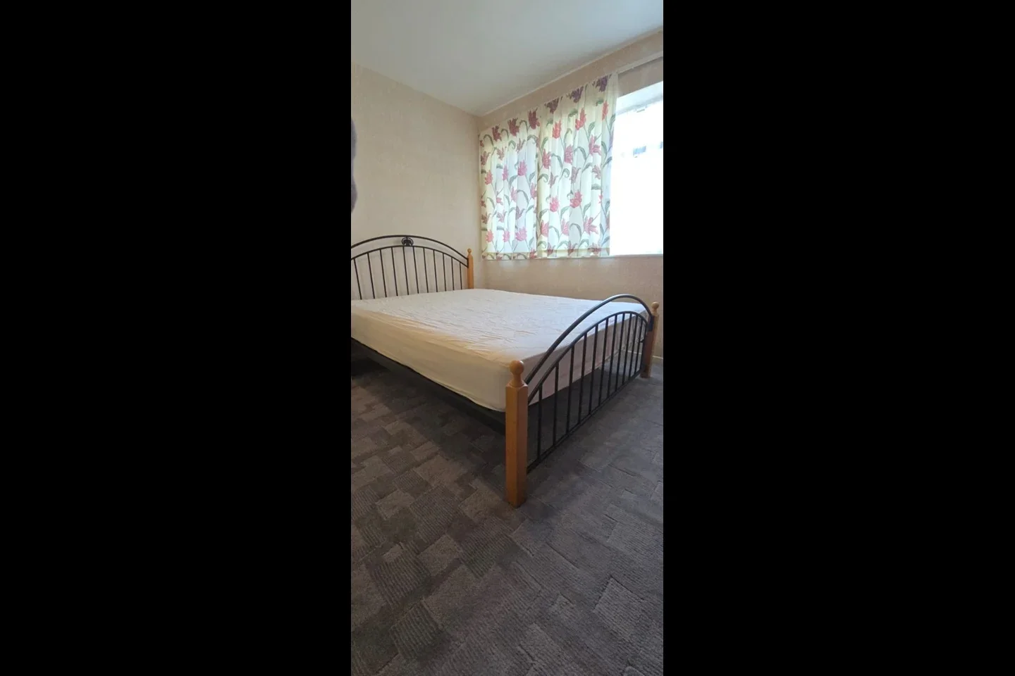 Room Atherton Close in Borough of Spelthorne