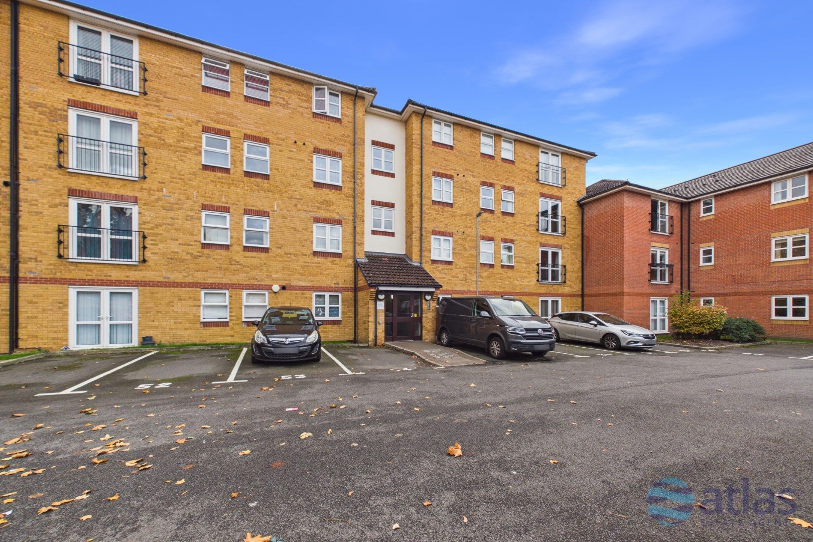 Flat Marlcroft Drive in Liverpool