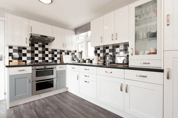 Flat Catherine Road in Greater London