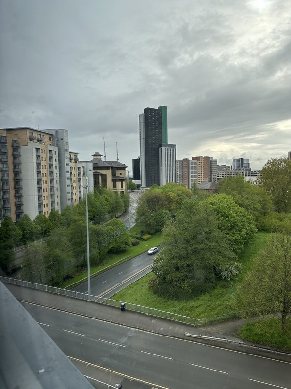 Room Oatland Court in Leeds