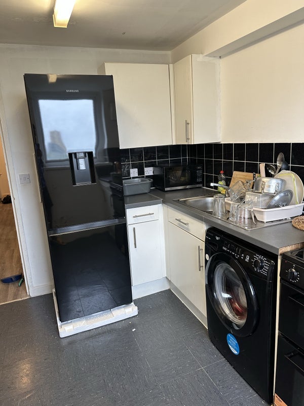 Room Oatland Court in Leeds