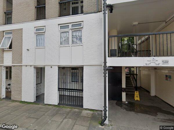 Flat Manchester Road in Greater London