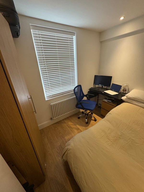 Room Rectory Gardens in Greater London