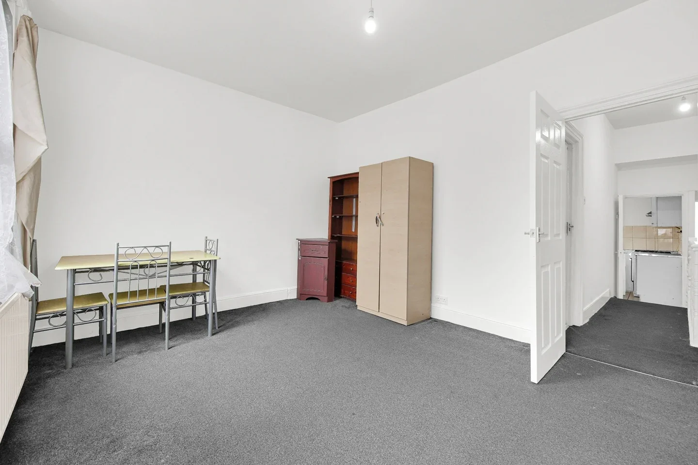 Flat Springfield Road in Greater London