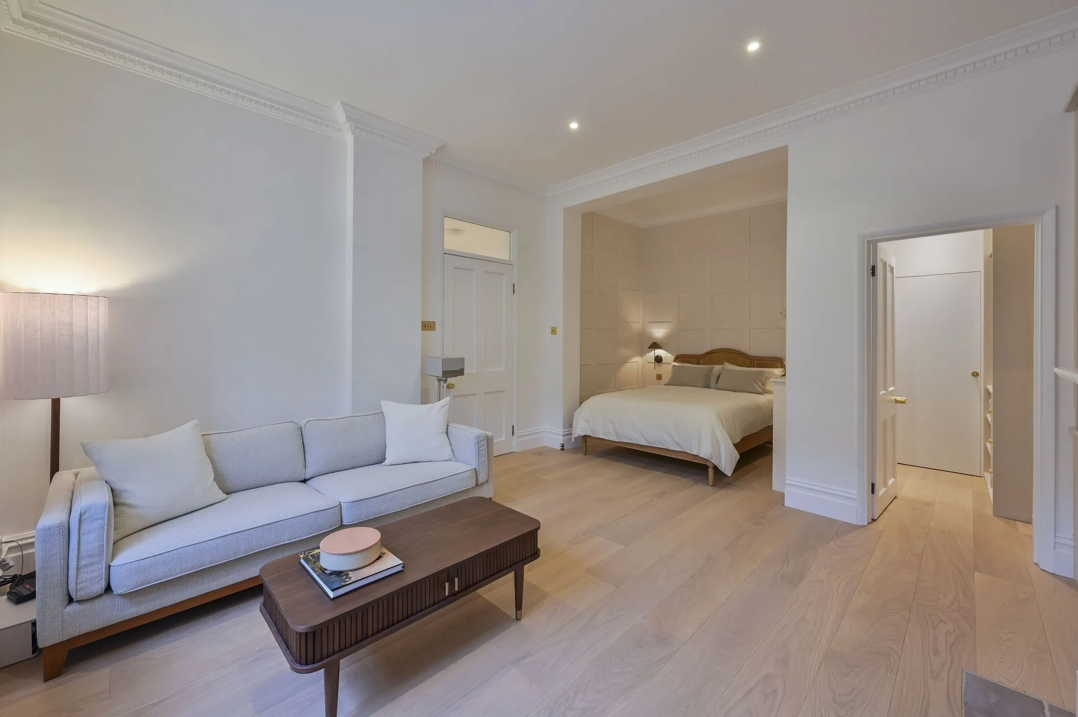 Flat Rutland Gate in City of Westminster