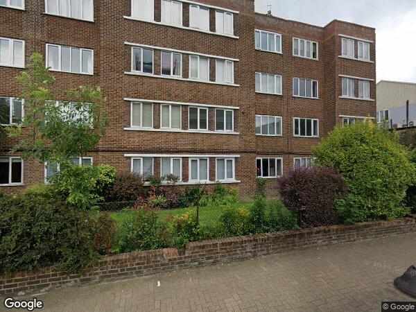 Room Kimber Road in Greater London