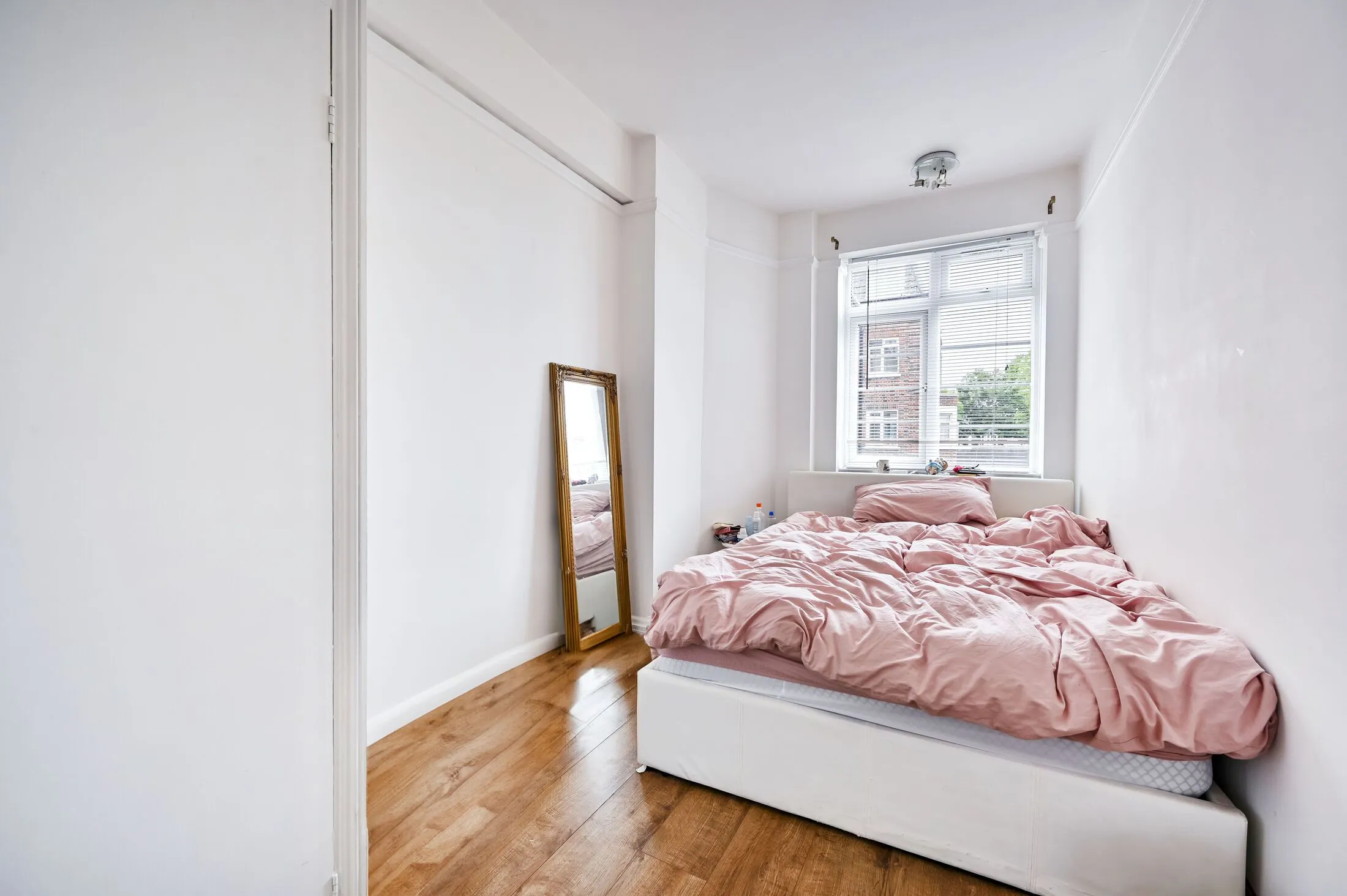 Flat Logan Place in Greater London
