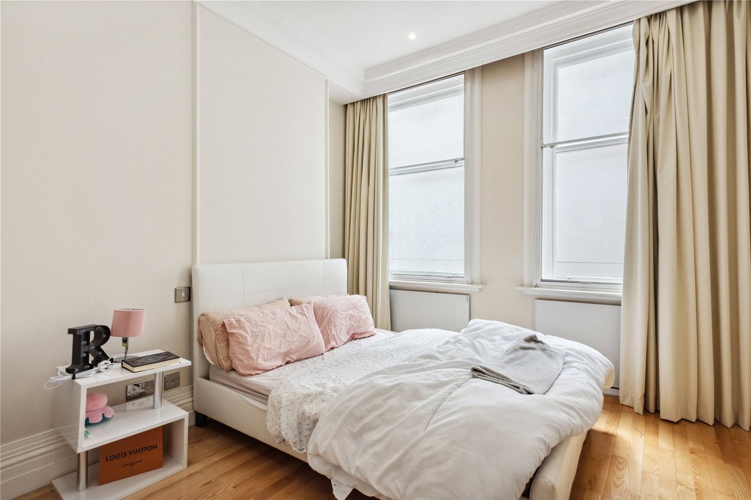 Flat Knightsbridge in City of Westminster