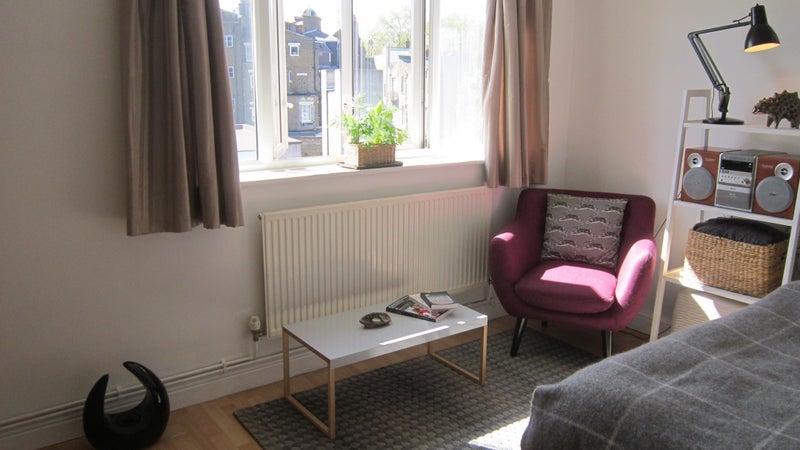 Room Fowler Road in Greater London