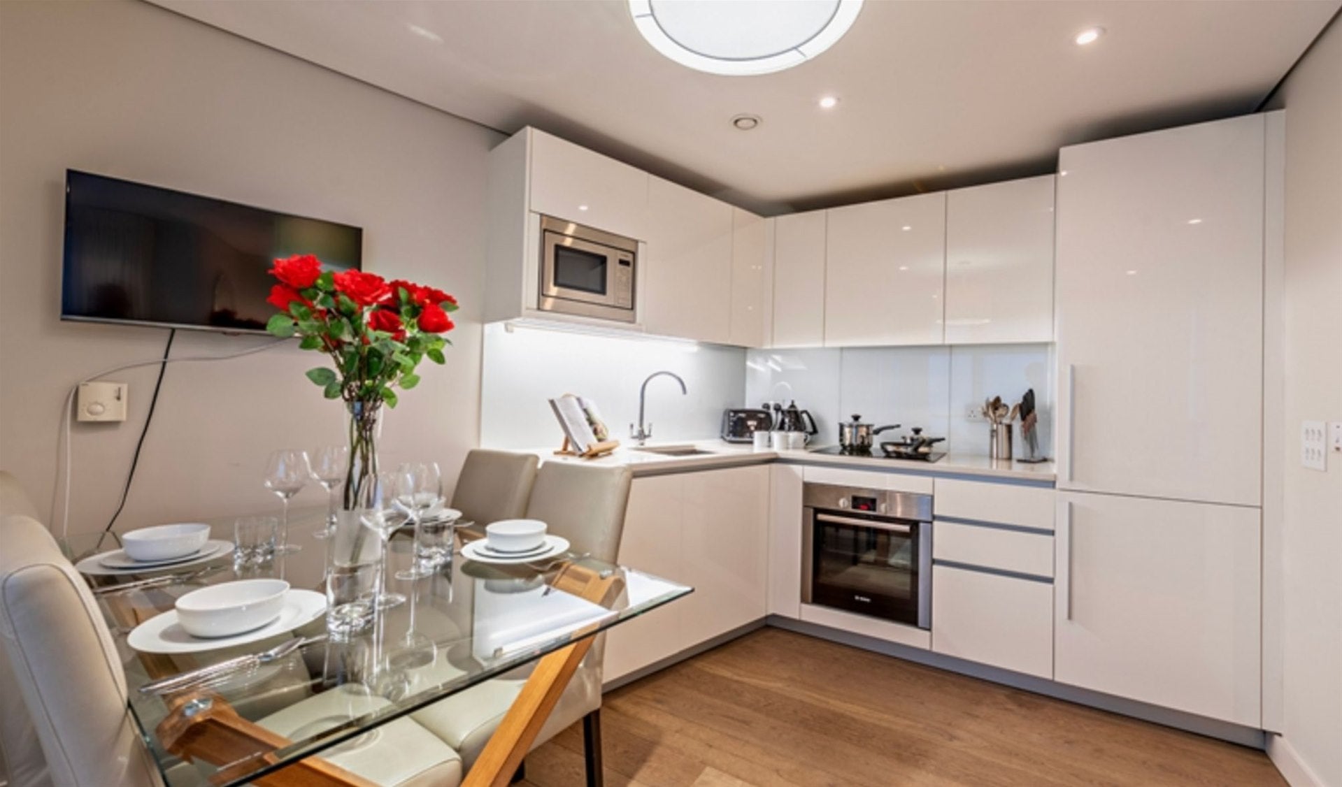 Flat Merchant Square in City of Westminster
