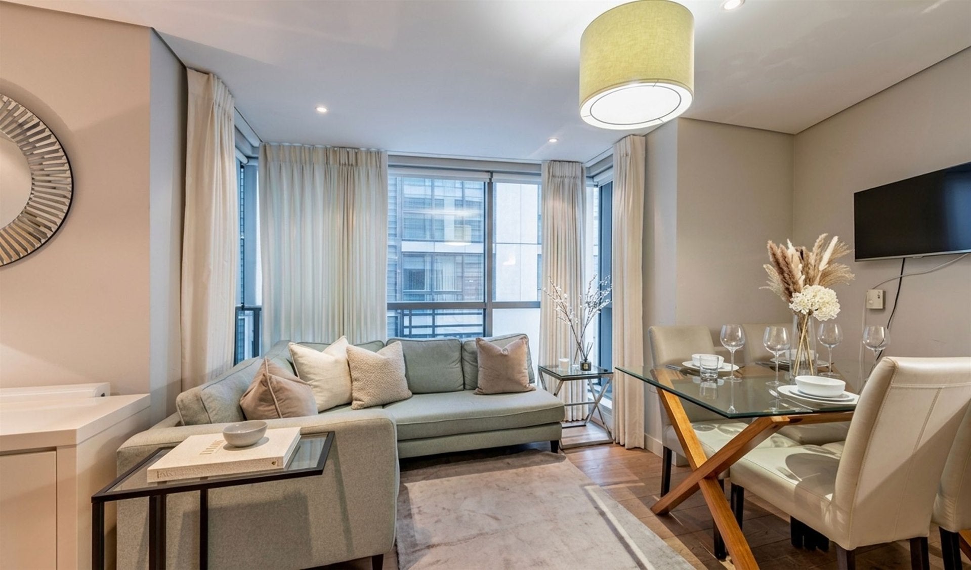 Flat Merchant Square in City of Westminster