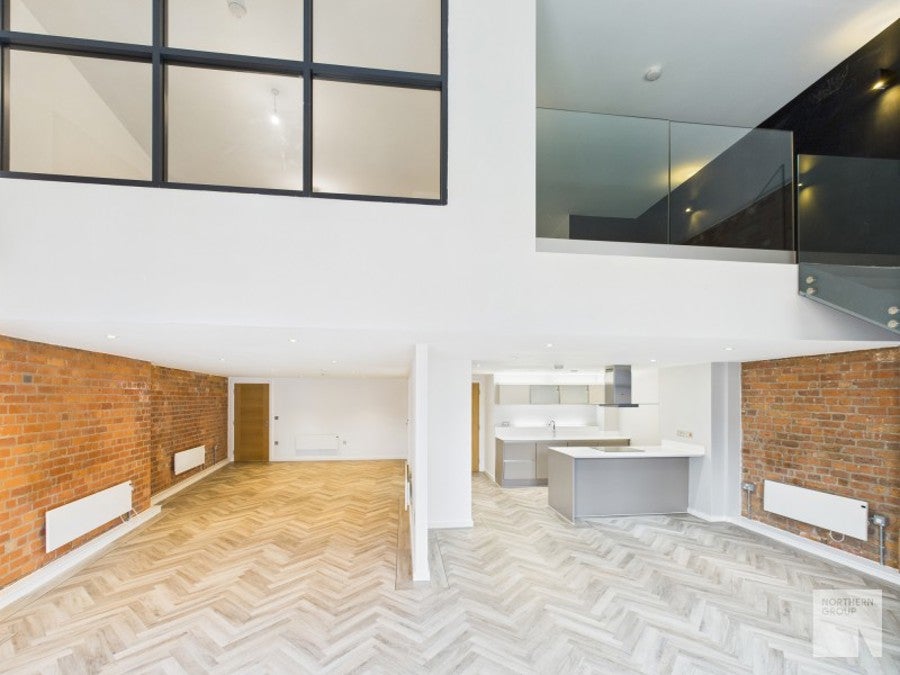 Flat Cutting Room Square in Manchester