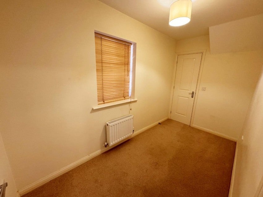 House Brodie Close in Rugby