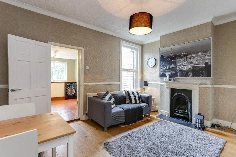 Room Cranmer Avenue in Greater London