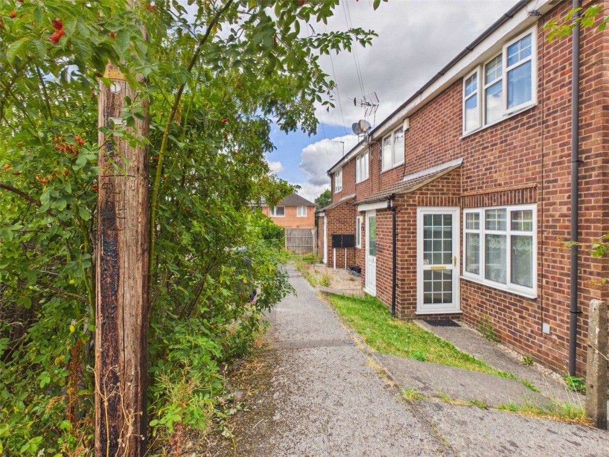 House Dickens Court in Broxtowe