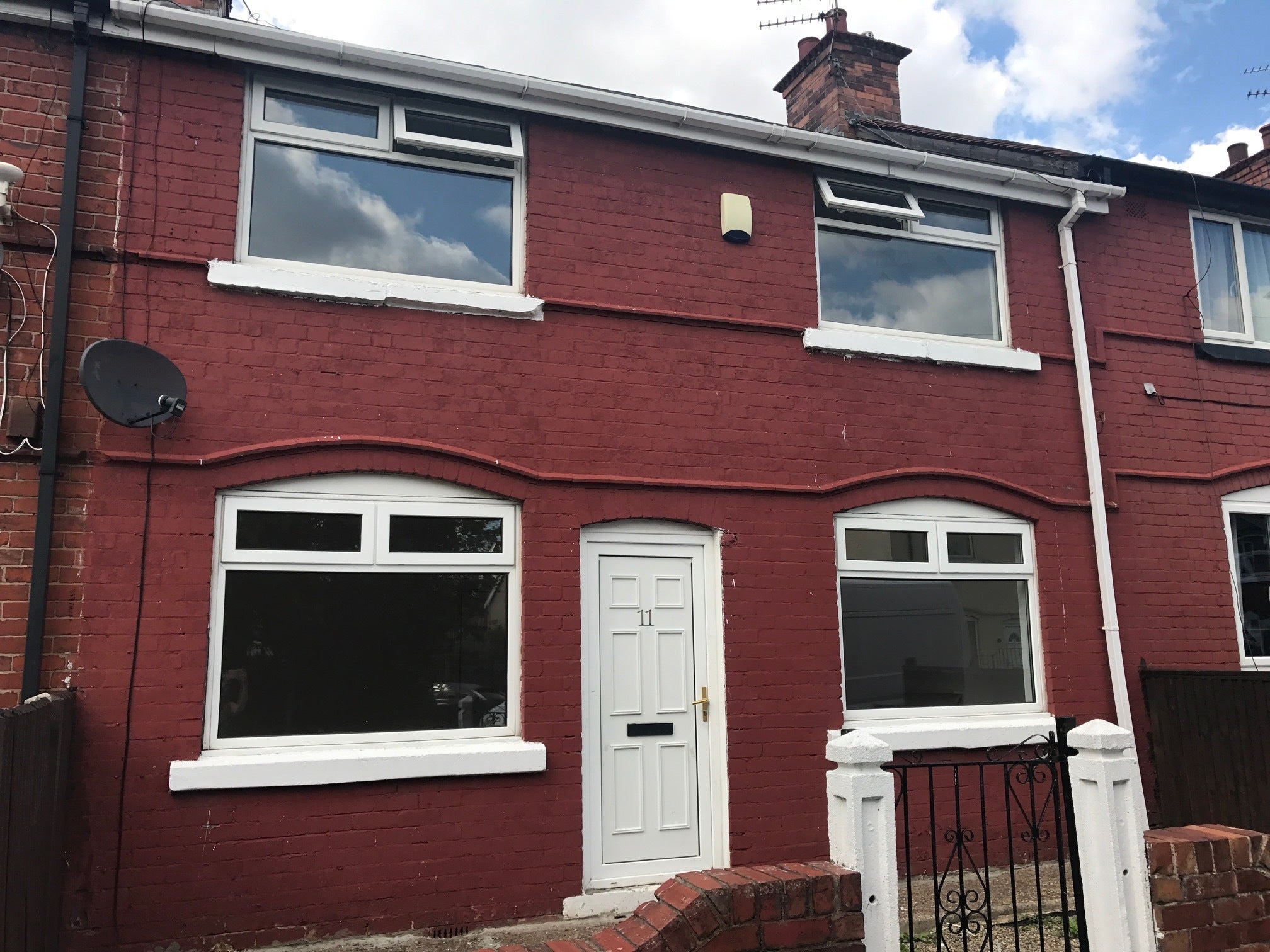 House Farquhar Road in Maltby