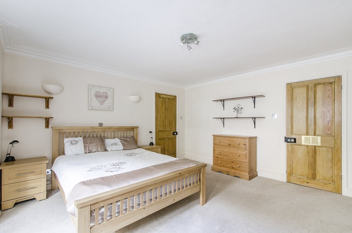 House Offerton Road in Greater London