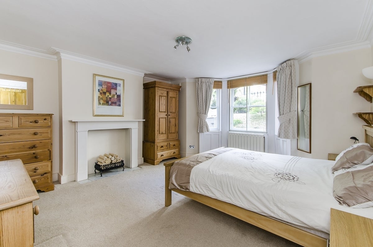 House Offerton Road in Greater London