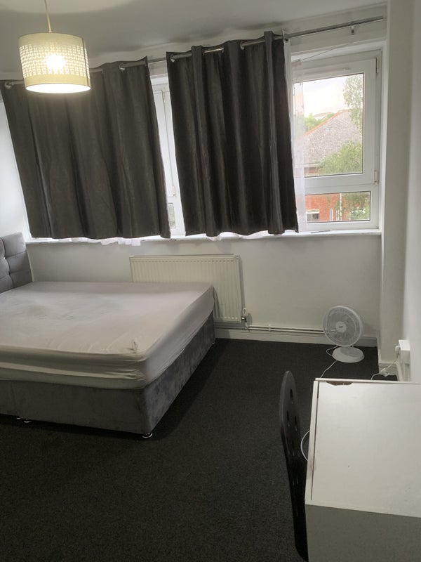 Room Dornberg Close in Greater London