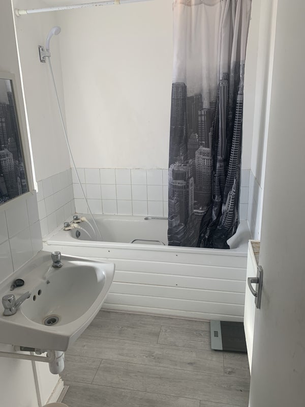 Room Dornberg Close in Greater London