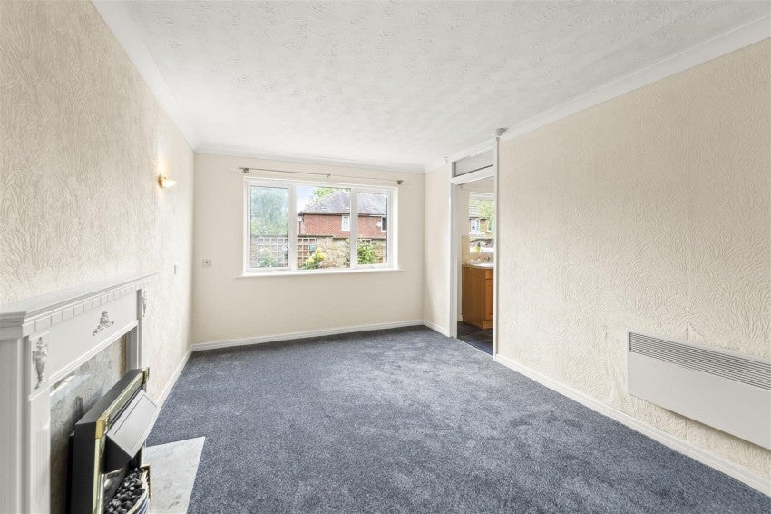 Flat Harrytown in Marple