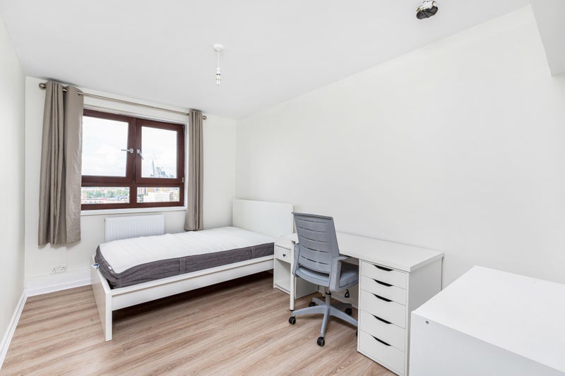 Room Bowyer Place in Greater London