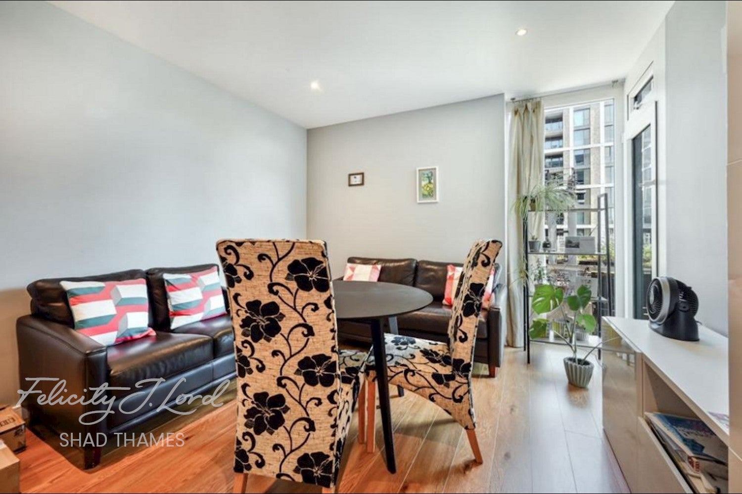 Flat Queenstown Road in Greater London
