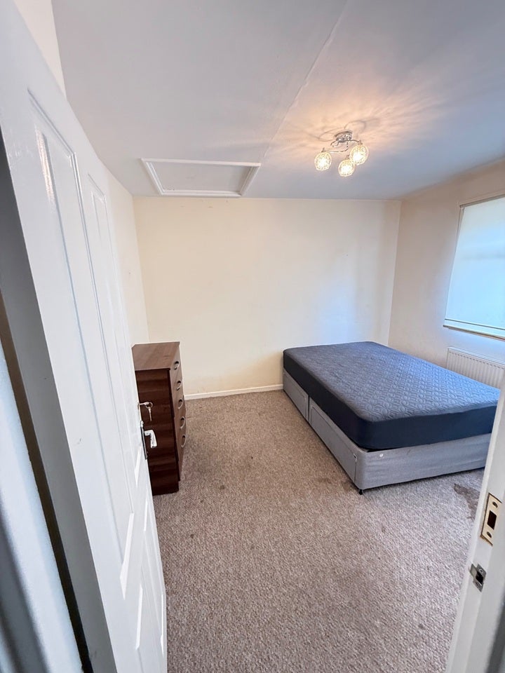 Room Chalcombe Road in Greater London