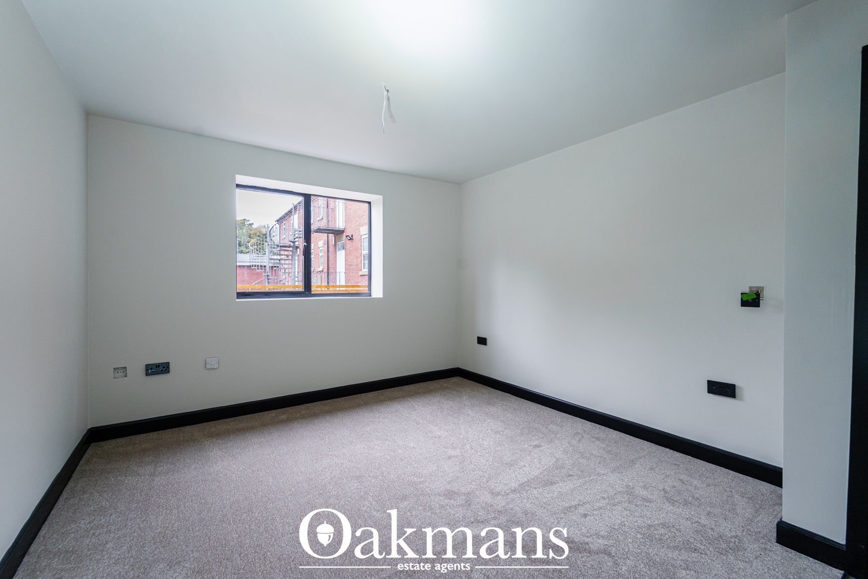 Flat Paradise Row in Bromsgrove