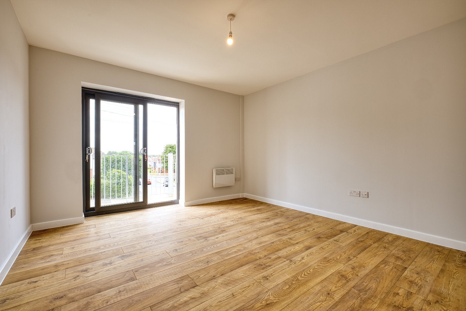 Flat Allenby Road in Thanet