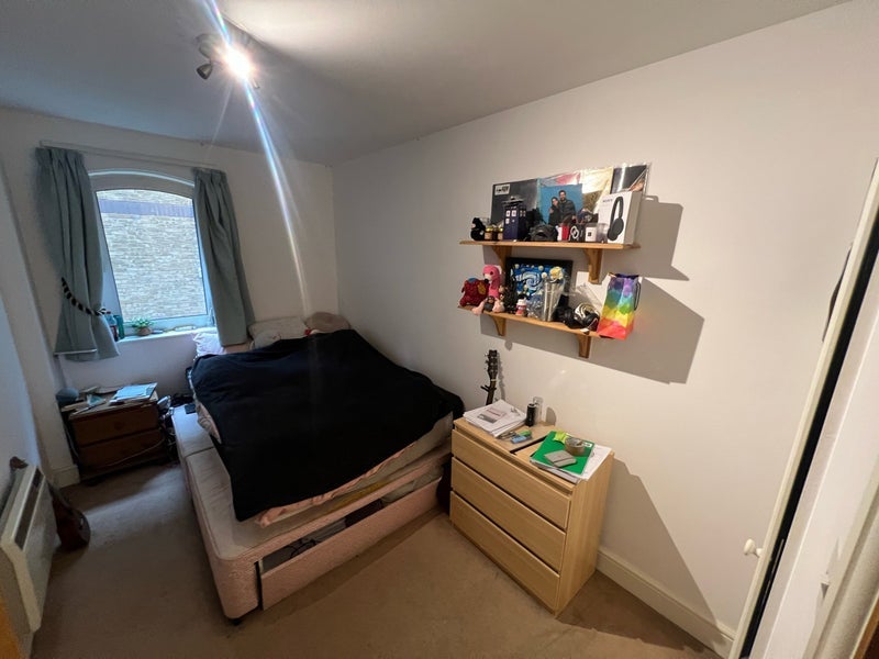 Room Shad Thames in Greater London